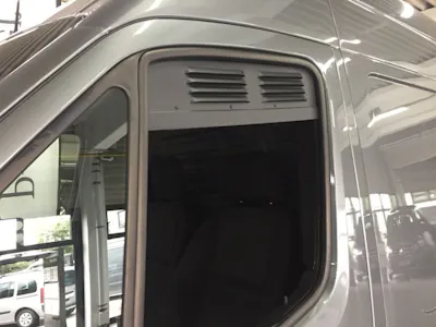 Frischlüfter im Cockpit von Hülsberg für den Mercedes Benz Sprinter