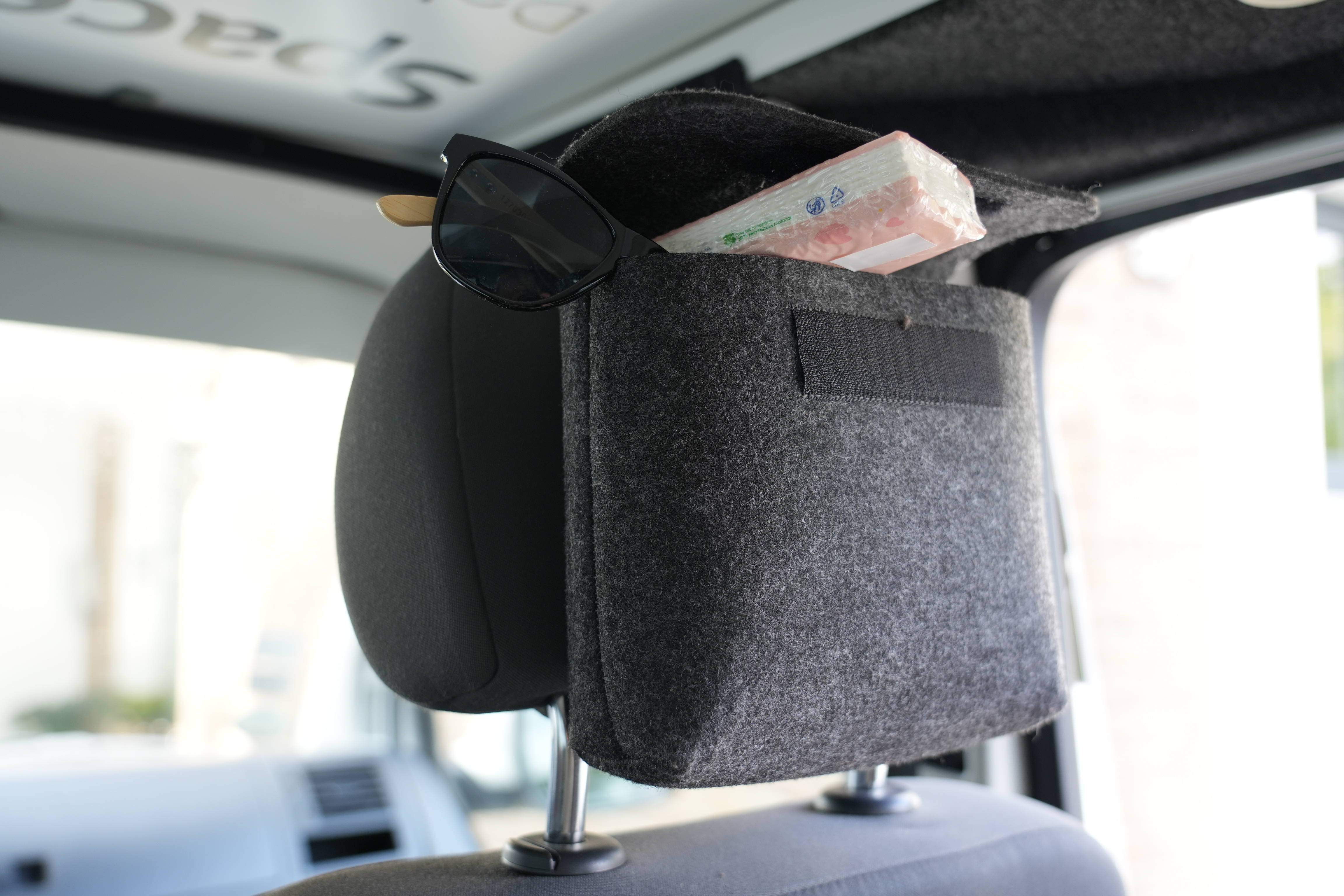 Conny Kopfstütztasche - der Stauraum für deine Kopfstütze