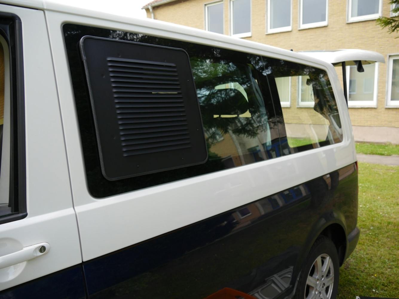 Airvent Ventilation Grille Exclusiv for T6.1 with original VW sliding  window - left side (behind drivers seat)