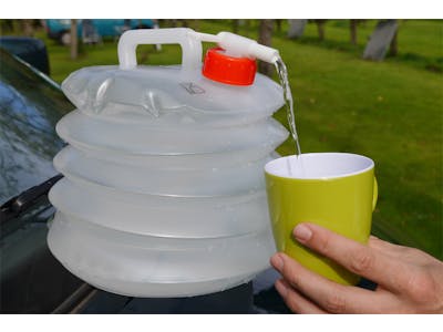 Wasserkanister Alea - faltet sich selbst zusammen